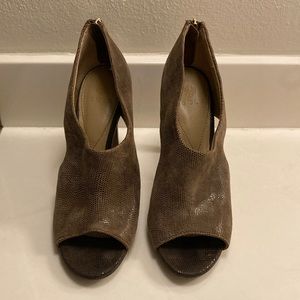 Isola Brown Heels Size 9